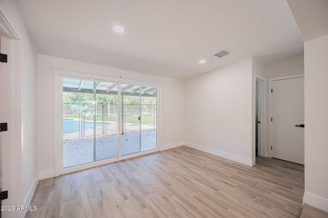 6828 N 10TH Avenue, Phoenix, AZ 85013