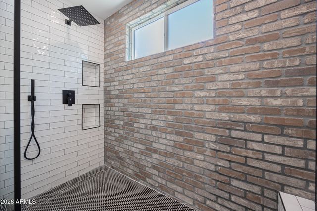 6828 N 10TH Avenue, Phoenix, AZ 85013