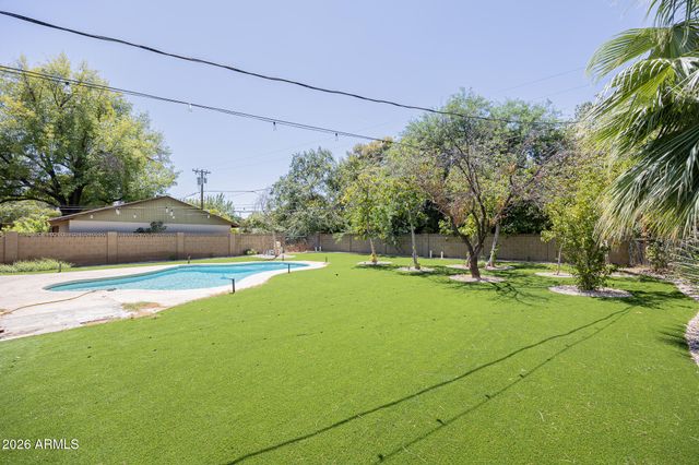 6828 N 10TH Avenue, Phoenix, AZ 85013