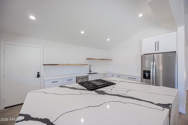 6828 N 10TH Avenue, Phoenix, AZ 85013