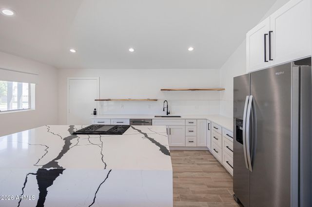 6828 N 10TH Avenue, Phoenix, AZ 85013