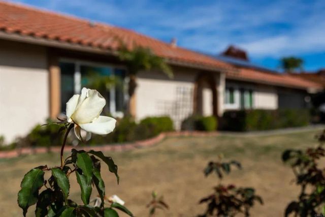 17417 Plaza Sonada, San Diego, CA 92128