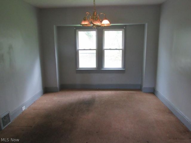 4273 E 136, Cleveland, OH 44105