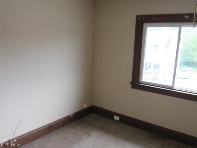 4273 E 136, Cleveland, OH 44105