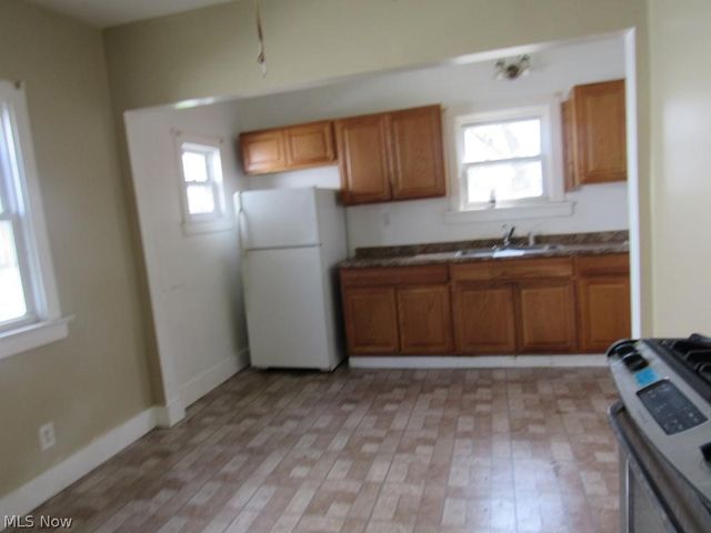 4273 E 136, Cleveland, OH 44105