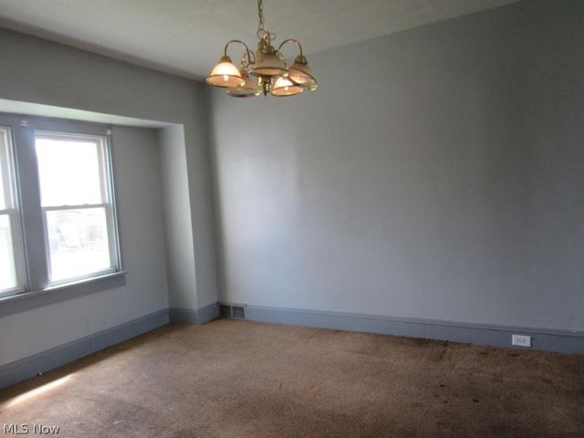 4273 E 136, Cleveland, OH 44105