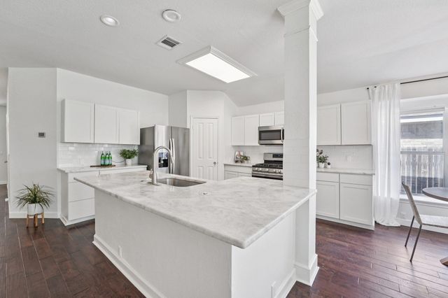 2220 Kerr TRL, Cedar Park, TX 78613