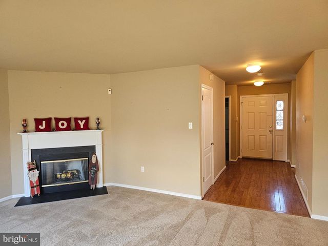 5502 CONSTITUTION CT, North Wales, PA 19454