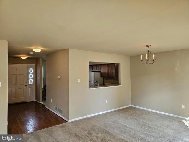 5502 CONSTITUTION CT, North Wales, PA 19454