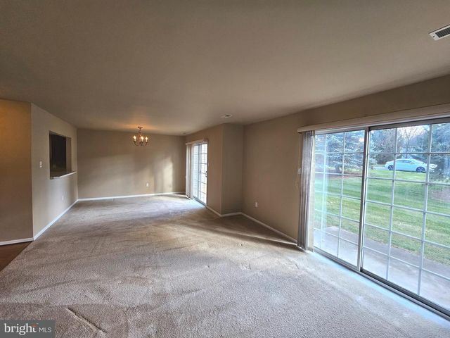 5502 CONSTITUTION CT, North Wales, PA 19454