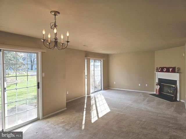 5502 CONSTITUTION CT, North Wales, PA 19454