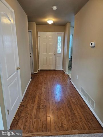 5502 CONSTITUTION CT, North Wales, PA 19454