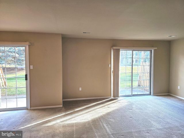 5502 CONSTITUTION CT, North Wales, PA 19454