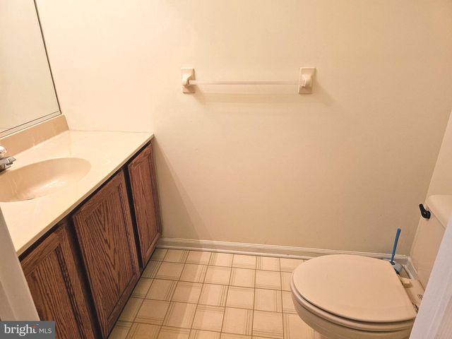 5502 CONSTITUTION CT, North Wales, PA 19454