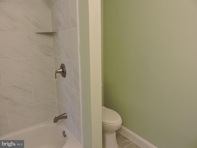 5502 CONSTITUTION CT, North Wales, PA 19454