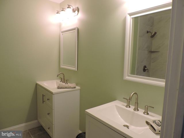 5502 CONSTITUTION CT, North Wales, PA 19454