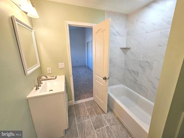 5502 CONSTITUTION CT, North Wales, PA 19454