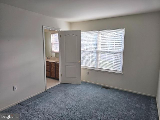 5502 CONSTITUTION CT, North Wales, PA 19454