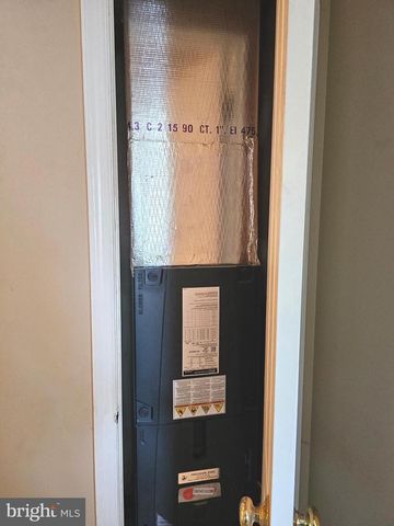 5502 CONSTITUTION CT, North Wales, PA 19454