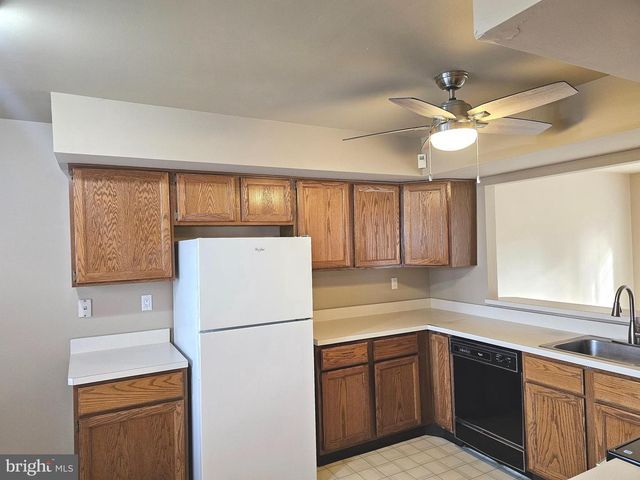 5502 CONSTITUTION CT, North Wales, PA 19454