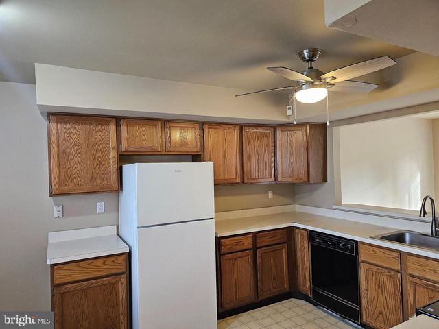 5502 CONSTITUTION CT, North Wales, PA 19454