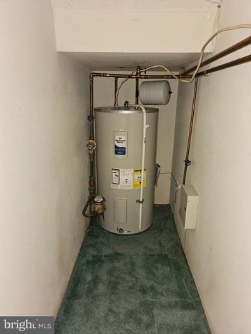 5502 CONSTITUTION CT, North Wales, PA 19454