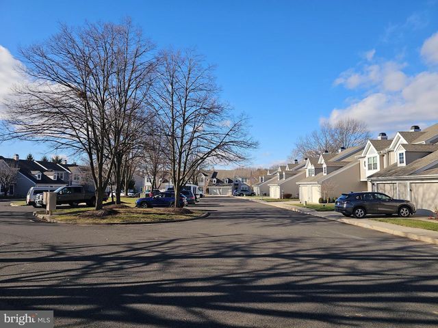 5502 CONSTITUTION CT, North Wales, PA 19454