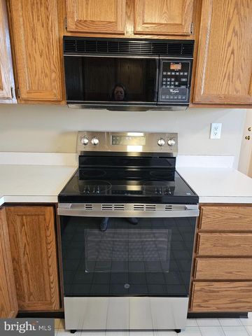 5502 CONSTITUTION CT, North Wales, PA 19454