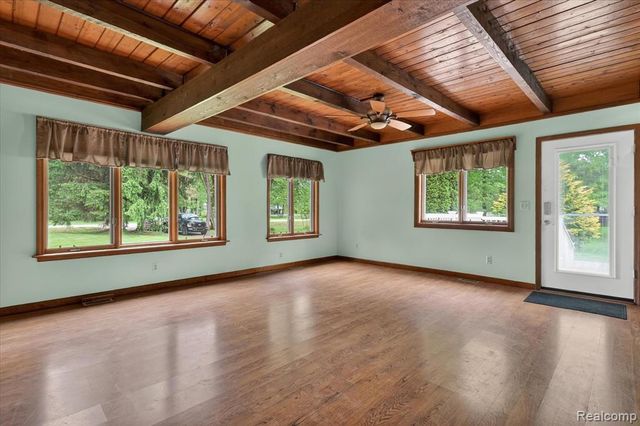 41303 Harris Road, Belleville, MI 48111
