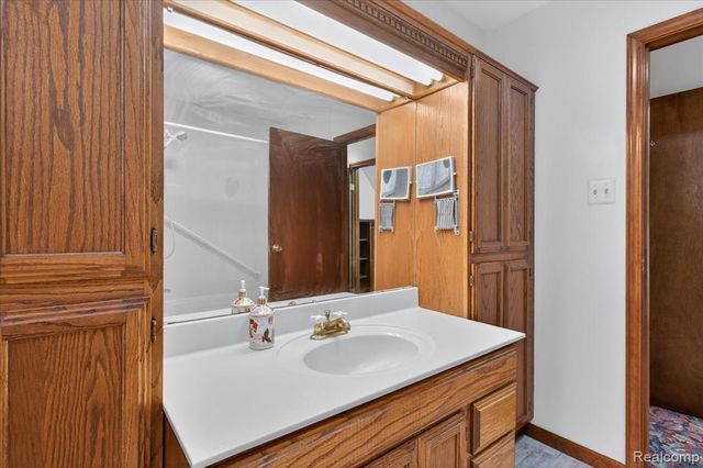41303 Harris Road, Belleville, MI 48111