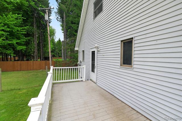 41303 Harris Road, Belleville, MI 48111