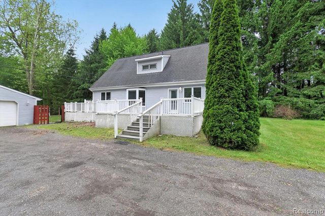 41303 Harris Road, Belleville, MI 48111