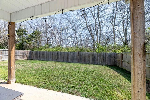 1114 S Kingfisher Lane, Fayetteville, AR 72701