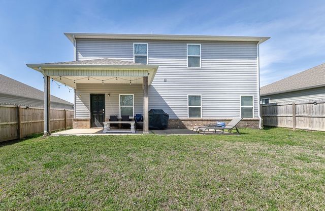 1114 S Kingfisher Lane, Fayetteville, AR 72701