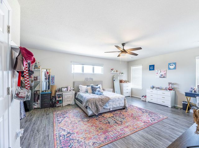 1114 S Kingfisher Lane, Fayetteville, AR 72701