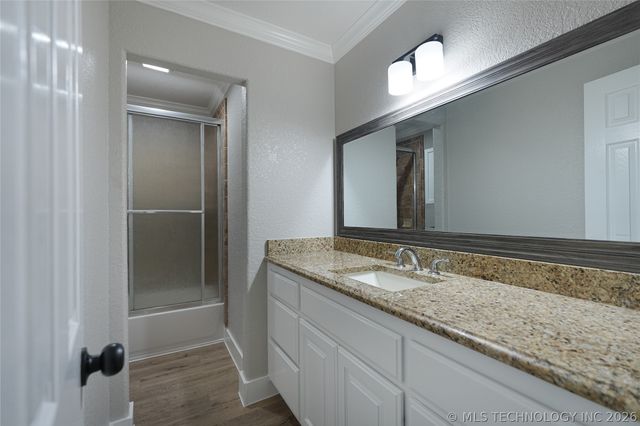 1925 N Desert Palm Avenue, Broken Arrow, OK 74012