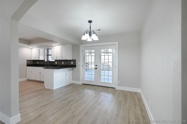 1925 N Desert Palm Avenue, Broken Arrow, OK 74012