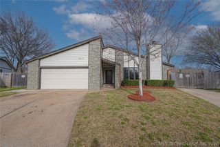 1925 N Desert Palm Avenue, Broken Arrow, OK 74012