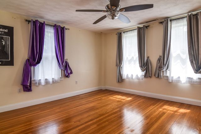 202 Boston Post Rd, Wayland, MA 01778