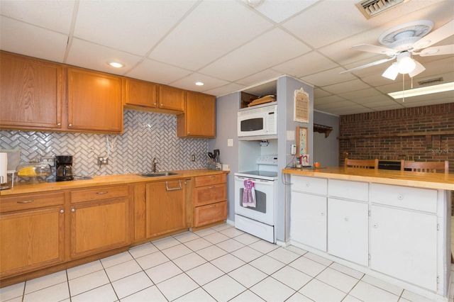 4102 W FAIRVIEW HEIGHTS, Tampa, FL 33616