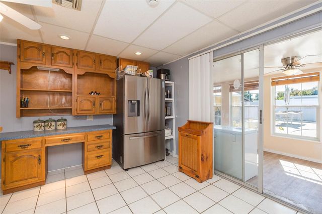 4102 W FAIRVIEW HEIGHTS, Tampa, FL 33616