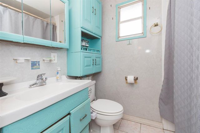 4102 W FAIRVIEW HEIGHTS, Tampa, FL 33616