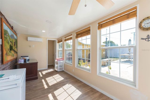 4102 W FAIRVIEW HEIGHTS, Tampa, FL 33616