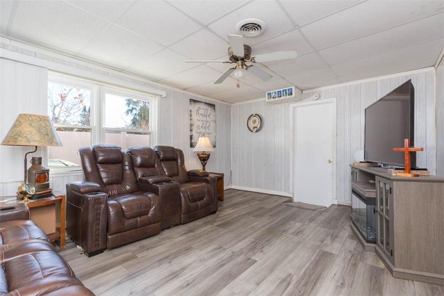 4102 W FAIRVIEW HEIGHTS, Tampa, FL 33616