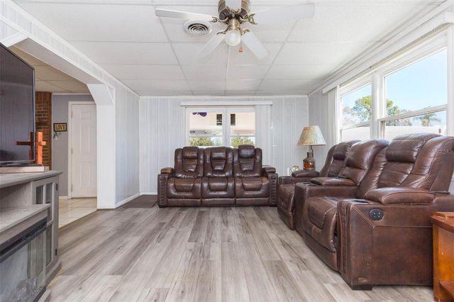 4102 W FAIRVIEW HEIGHTS, Tampa, FL 33616