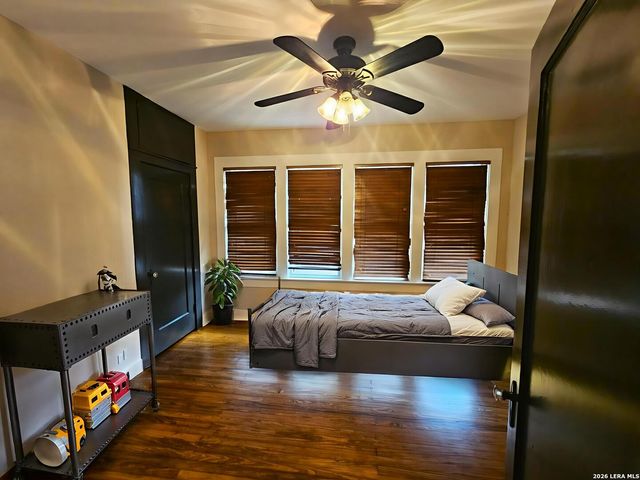 624 S AUSTIN ST, Seguin, TX 78155
