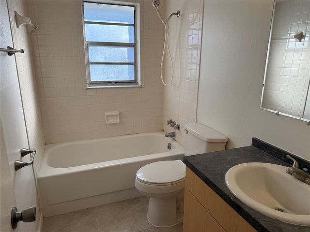 6039 20TH STREET, Zephyrhills, FL 33542