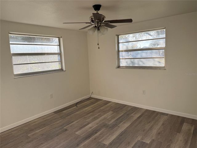 6039 20TH STREET, Zephyrhills, FL 33542