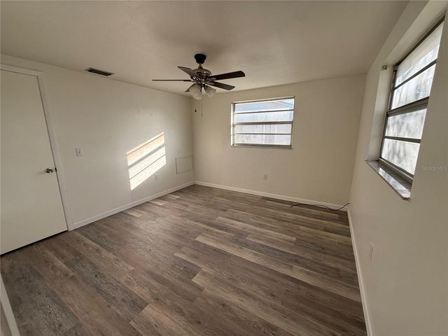 6039 20TH STREET, Zephyrhills, FL 33542