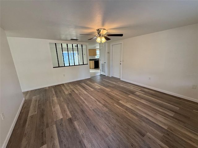 6039 20TH STREET, Zephyrhills, FL 33542